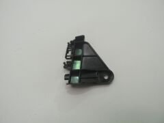 TOYOTA COROLLA- NDE180- 13/18; ARKA TAMPON BAĞLANTI BRAKETİ SAĞ PLASTİK (TW)