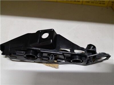 TAMPON BRAKETİ ÖN SOL PASSAT 2019>>