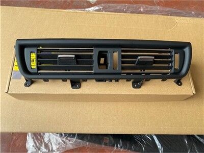 KLİMA KALORİFER IZGARASI ÖN ORTA (KROM - SİYAH) BMW F10 +LCI