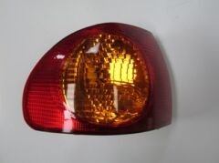 TOYOTA COROLLA- ZZ111- 00/02; DIŞ STOP LAMBASI SOL KIRMIZI/SARI (JAPON GÖZ TİPİ) (CASP) (E MARKLI)