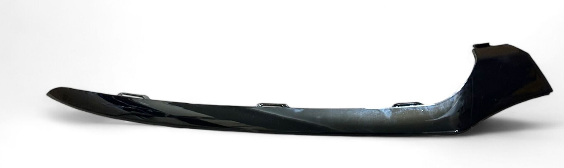 TAMPON SÜS ÇITASI PARLAK SİYAH  ON SAG (AMG) C-CLASS W205 14>
