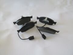 FORD MONDEO- 93/00; ÖN FREN BALATASI (2 KABLOLU) (DİSK) (155X58,7X18/15;6.4X58.7X18) (BRAMAX)