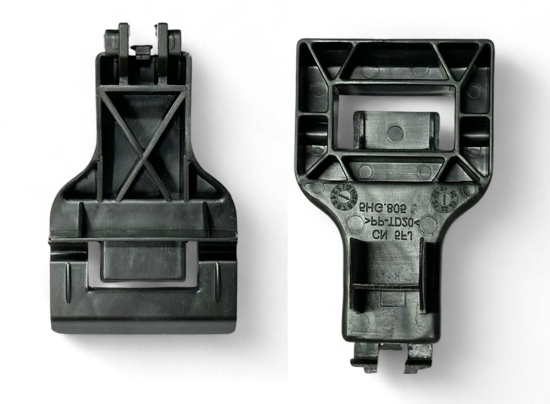 ÖN PANEL BRAKETİ ORTA TUTUCU GOLF 8 2021>>