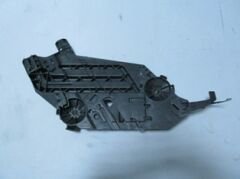 SKODA OCTAVIA- 10/12; FAR ALT BAĞLANTI BRAKETİ SOL (FAR ALT TAŞIYICISI/YIKAMASIZ) PLASTİK (TW-Y)