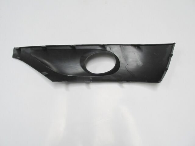 VOLKSWAGEN TOUAREG- 10/14; SİS LAMBA KAPAĞI SAĞ SİS DELİKLİ (TW)