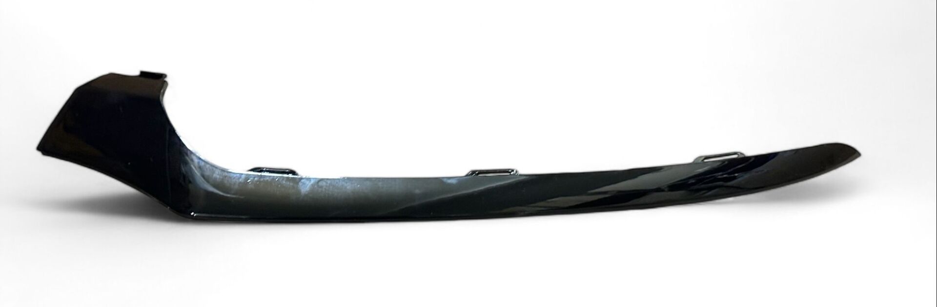 TAMPON SÜS ÇITASI PARLAK SİYAH  ON SOL (AMG) C-CLASS W205 14>