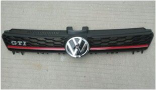 ÖN PANJUR KROM KIRMIZI ÇİZGİLİ MAT SİYAH+GTI YAZI+ ARMASIZ GOLF 7 GTI  2013-2017