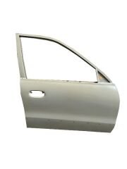 HYUNDAI ACCENT- 98/00; ÖN KAPI KOMPLE SAĞ BAND DELİKLİ GRİ BOYALI (İCELİ/ÇEKOMASTİKLİ) (TW)