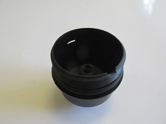 OPEL CORSA- C- 00/03; MOTOR YAĞ FİLTRE KAPAĞI (1.3 CDTI) (PLASTİK)