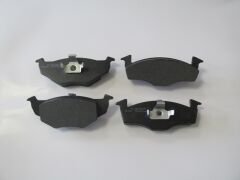 VOLKSWAGEN POLO- CLASSIC- 96/01; ÖN FREN BALATASI (DİSK) (141,6X50X18,80/141,6X47,4X18,80) (BRAMAX)