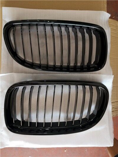 ÖN PANJUR BÖBREK PARLAK SİYAH SET BMW E90 2005-2008