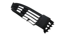 VOLKSWAGEN PASSAT- B5- 01/05; SİS LAMBA KAPAĞI SAĞ SİS DELİKSİZ SİYAH