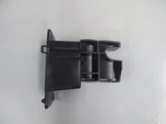 RENAULT CLIO- 4- HB- 13/16; ÖN TAMPON İÇ BAĞLANTI BRAKETİ SAĞ PLASTİK