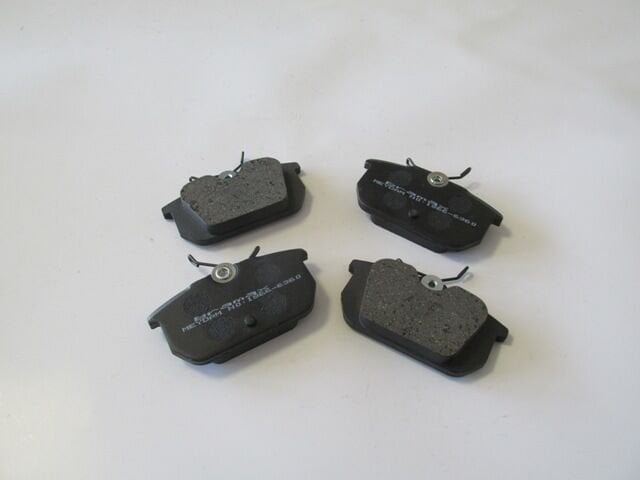 ALFA ROMEO 146- 95/00; ARKA FREN BALATASI 1.4/1.6/1,7/1,9cc (KABLOSUZ)(DİSK)(87.2X44.5X14) (BRAMAX)