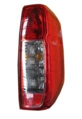 NISSAN PICK UP- NAVARA- 06/14; STOP LAMBASI SAĞ KIRMIZI/BEYAZ (AMC)