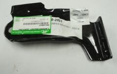 MITSUBISHI L200- PICK UP- 99/06; ÖN TAMPON BRAKETİ ORTA SAĞ (ORİJİNAL)