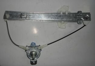 HYUNDAI ELANTRA- 98/01; ÖN CAM KRİKOSU SAĞ MANUEL