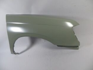 NISSAN SKYSTAR- PICK UP- D22- 97/02; ÖN ÇAMURLUK DELİKSİZ SAĞ GRİ BOYALI (SIMYI)