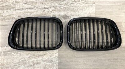ÖN PANJUR BÖBREK PARLAK SİYAH  SET BMW E39