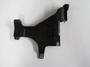 Audi A4 Far Alt Bağlantı Braketi Sağ Plastik (2013-2015)
