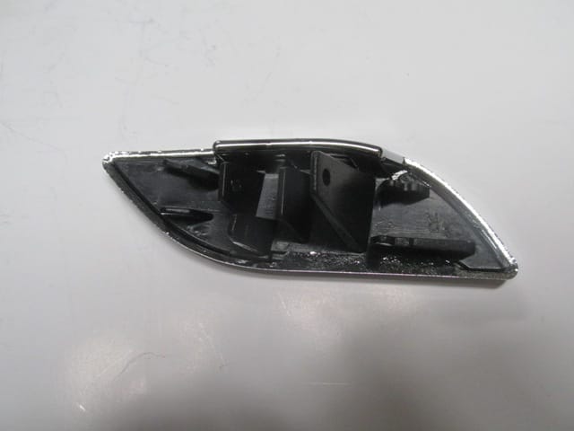 Skoda Superb Far Yıkama Fıskiye Kapağı Sağ Nikelajlı (2009-2012)