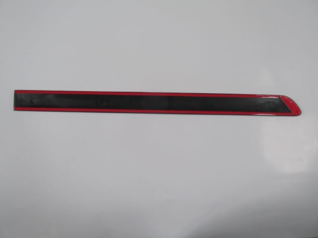Volkswagen Golf Arka Kapı Bandı Sağ Siyah (2004-2009)