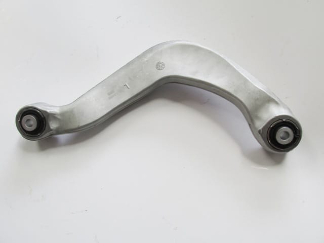 Audi A5 Arka Üst Tabla Sol Eğri Tip Burçlu (2008-2012)