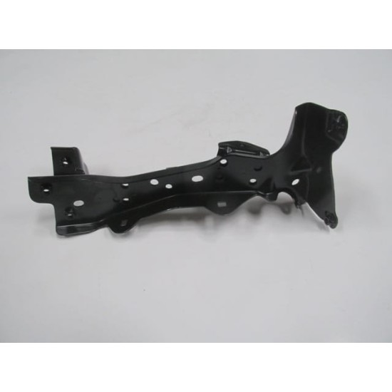 Audi A3- Sd/hb/sb Ön Çamurluk Braketi Sol (2012-2016)