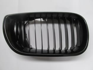 Bmw 3 Serı- E46 Ön Panjur Sağ Siyah (2002-2005)