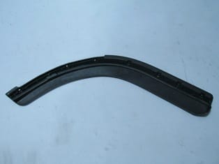Mitsubishi Canter- Fuso Çamurluk Ağzı Plastiği Sağ (2006-2012)