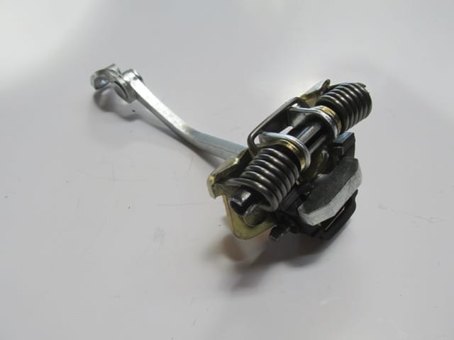Renault Clio Arka Kapı Durdurucusu Sağ/sol Aynı (2002-2008)
