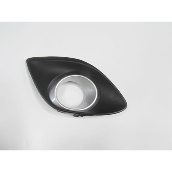Mazda 2 Sis Lamba Kapağı Sağ Sis Delikli/çerçevesi Gümüş Gri (2012-...