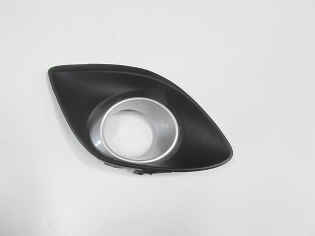 Mazda 2 Sis Lamba Kapağı Sağ Sis Delikli/çerçevesi Gümüş Gri (2012-...