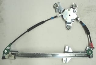 Audi A6 Ön Cam Krikosu Sağ Elektrikli/motorsuz (1995-1997)