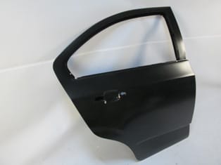 Chevrolet Aveo Arka Kapı Komple Sağ (2011-2013) Chevrolet Aveo Arka Kapı Komple Sağ (2011-2013)