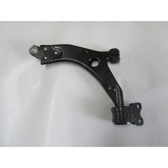 Ford Kuga Ön Alt Tabla Sağ Rotilli/burçlu/takozlu (2008-2012) Ford Kuga Ön Alt Tabla Sağ Rotilli/burçlu/takozlu (2008-2012)
