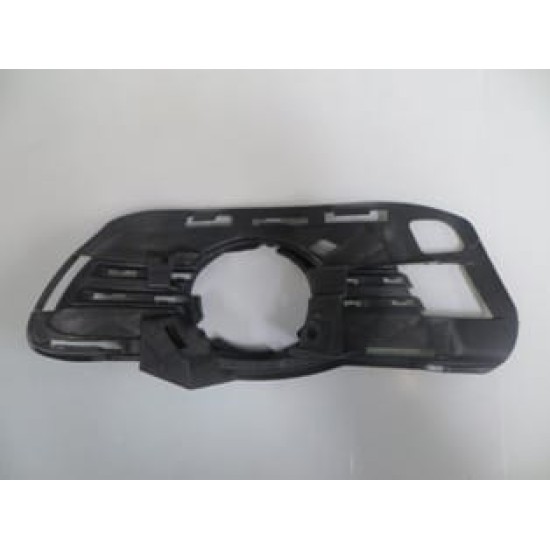 Mercedes C Class- W204 Sis Lamba Kapağı Sol Sis Delikli (2007-2011) Mercedes C Class- W204 Sis Lamba Kapağı Sol Sis Delikli (2007-2011)