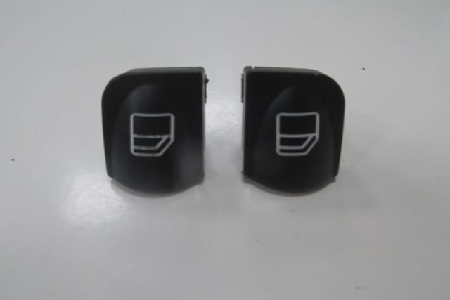 Mercedes C Class- W203 Ön Sol Kapı Sağ/sol Açma Düğme Butonu Set (2000-2007) OEM A2038210679P1