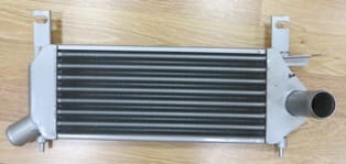 Nissan Pick Up- Navara İntercooler Hava Soğutma Radyatörü (2006-2014) Nissan Pick Up- Navara İntercooler Hava Soğutma Radyatörü (2006-2014)