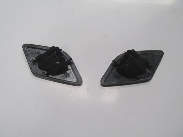Renault Megane 3 Far Yıkama Fıskiye Kapağı Sağ/sol Set (2012-2013) OEM 286020441R Renault Megane 3 Far Yıkama Fıskiye Kapağı Sağ/sol Set (2012-2013) OEM 286020441R