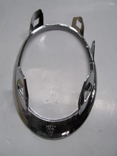 Renault Megane 3 Sis Lamba Kapağı Çerçeve Nikelajı Sağ (2014-2015) OEM 261527339R Renault Megane 3 Sis Lamba Kapağı Çerçeve Nikelajı Sağ (2014-2015) OEM 261527339R