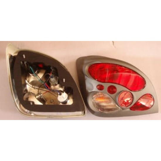 Ford Fiesta Modifiye Stop Lambası Sağ/sol Set 2 Parça Ford Fiesta Modifiye Stop Lambası Sağ/sol Set 2 Parça