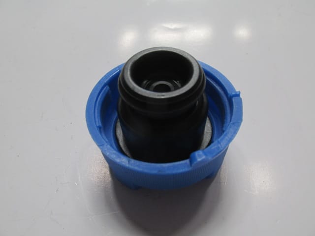 Peugeot Boxer Radyatör Yedek Su Deposu Kapağı (2003-2007) OEM 4682... Peugeot Boxer Radyatör Yedek Su Deposu Kapağı (2003-2007) OEM 4682...