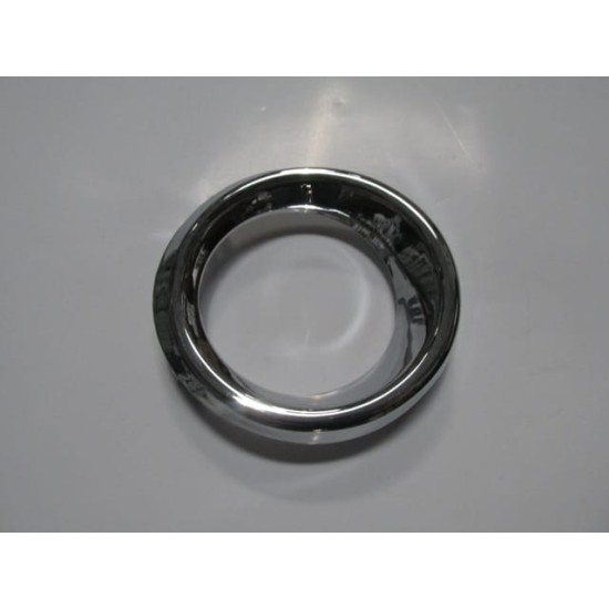 Mazda 3 Sis Lamba Çerçevesi Sağ Nikelajlı (2014-2016) Mazda 3 Sis Lamba Çerçevesi Sağ Nikelajlı (2014-2016)