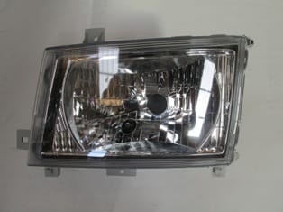 Mitsubishi Canter- Fuso Far Lambası Sol Elektrikli/motorlu (2013-2023)