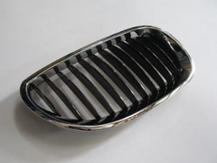 Bmw 5 Serı- E60 Ön Panjur Sağ Nikelajlı/siyah (2004-2010) Bmw 5 Serı- E60 Ön Panjur Sağ Nikelajlı/siyah (2004-2010)