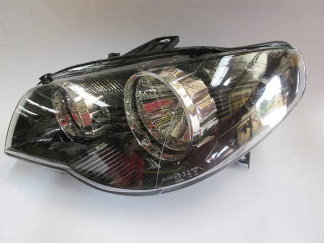 Fıat Albea Far Lambası Sol Elektrikli/motorsuz Siyah 8 Fişli (2005-...
