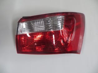 Kia Rio Dış Stop Lambası Sağ Kırmızı/beyaz (2012-2016)