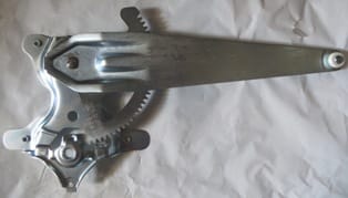 Toyota Rav4 Arka Cam Krikosu Sol Elektrikli/motorsuz (2001-2004)