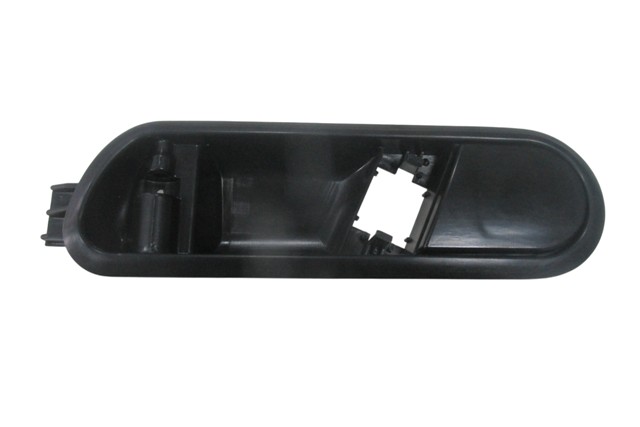 Seat Cordoba Arka Kapı İç Açma Kolu Çerçevesi Sol (2002-2009)